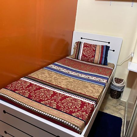 Moon Backpackers , Al Rigga , Partition For Couples And For Singles Apartment Дубай Екстериор снимка