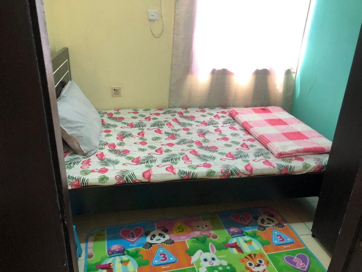 Moon Backpackers , Al Rigga , Partition For Couples And For Singles Apartment Дубай Екстериор снимка