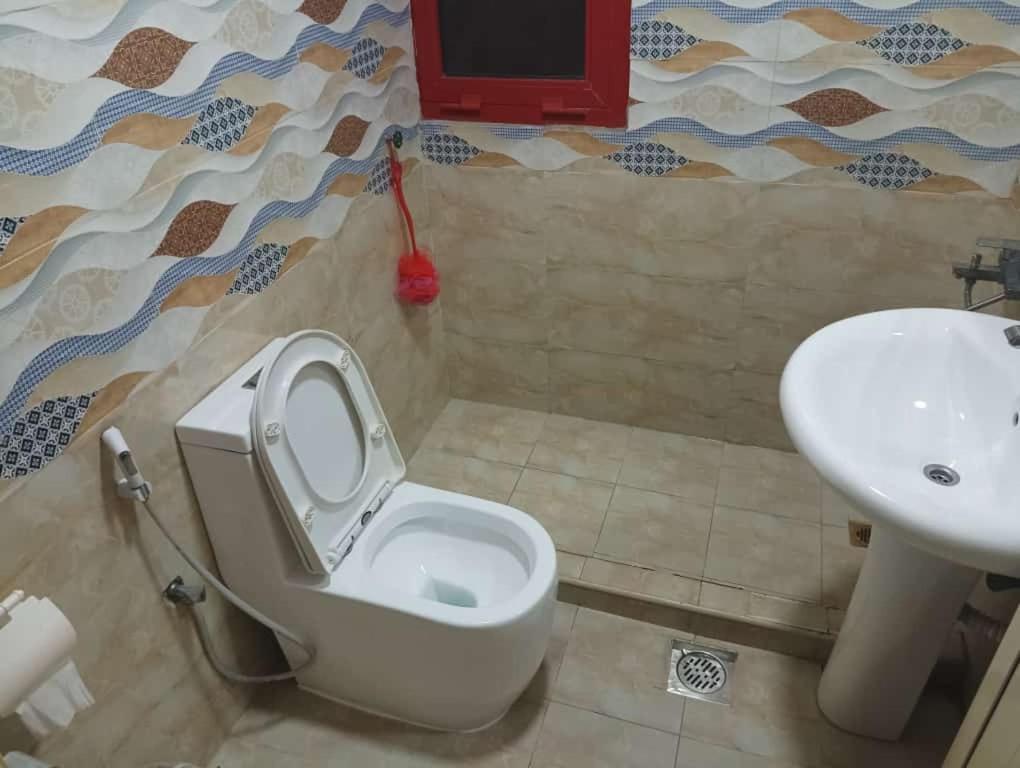 Moon Backpackers , Al Rigga , Partition For Couples And For Singles Apartment Дубай Екстериор снимка
