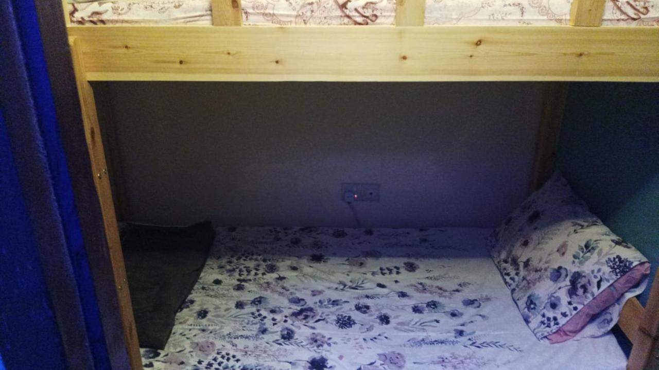 Moon Backpackers , Al Rigga , Partition For Couples And For Singles Apartment Дубай Екстериор снимка
