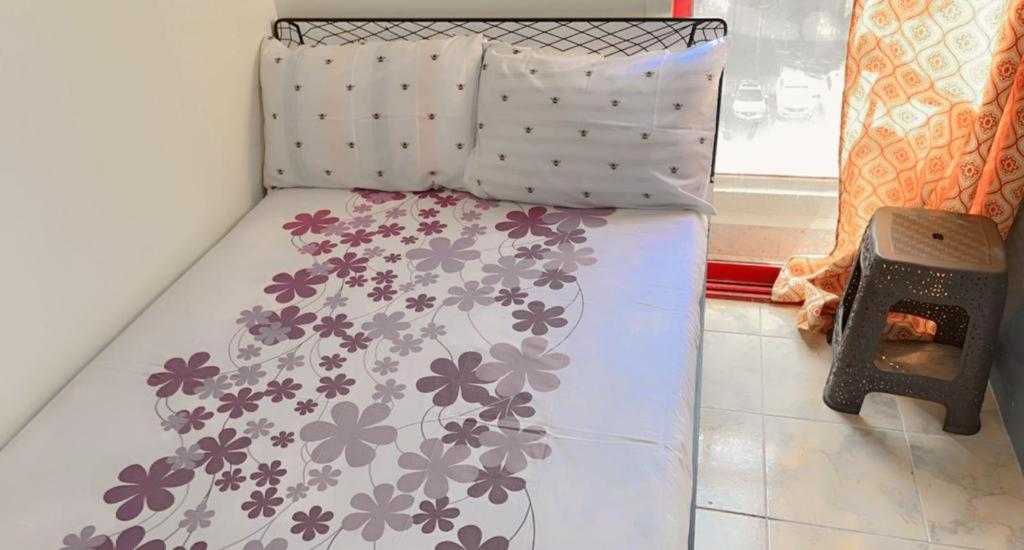 Moon Backpackers , Al Rigga , Partition For Couples And For Singles Apartment Дубай Екстериор снимка