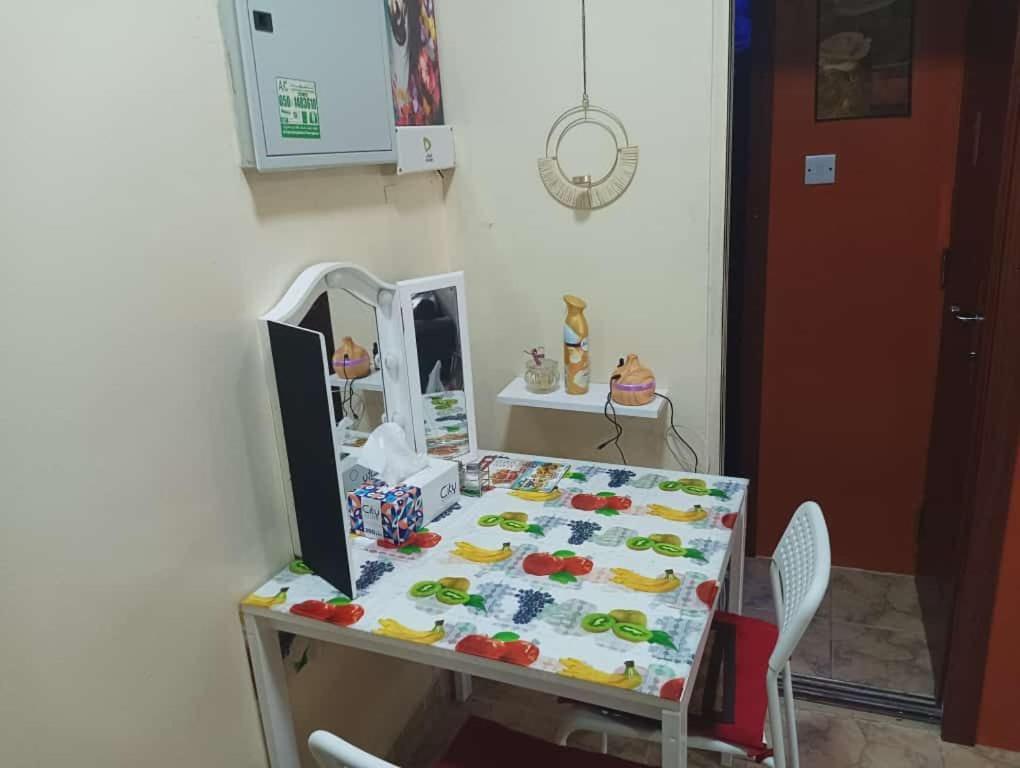 Moon Backpackers , Al Rigga , Partition For Couples And For Singles Apartment Дубай Екстериор снимка