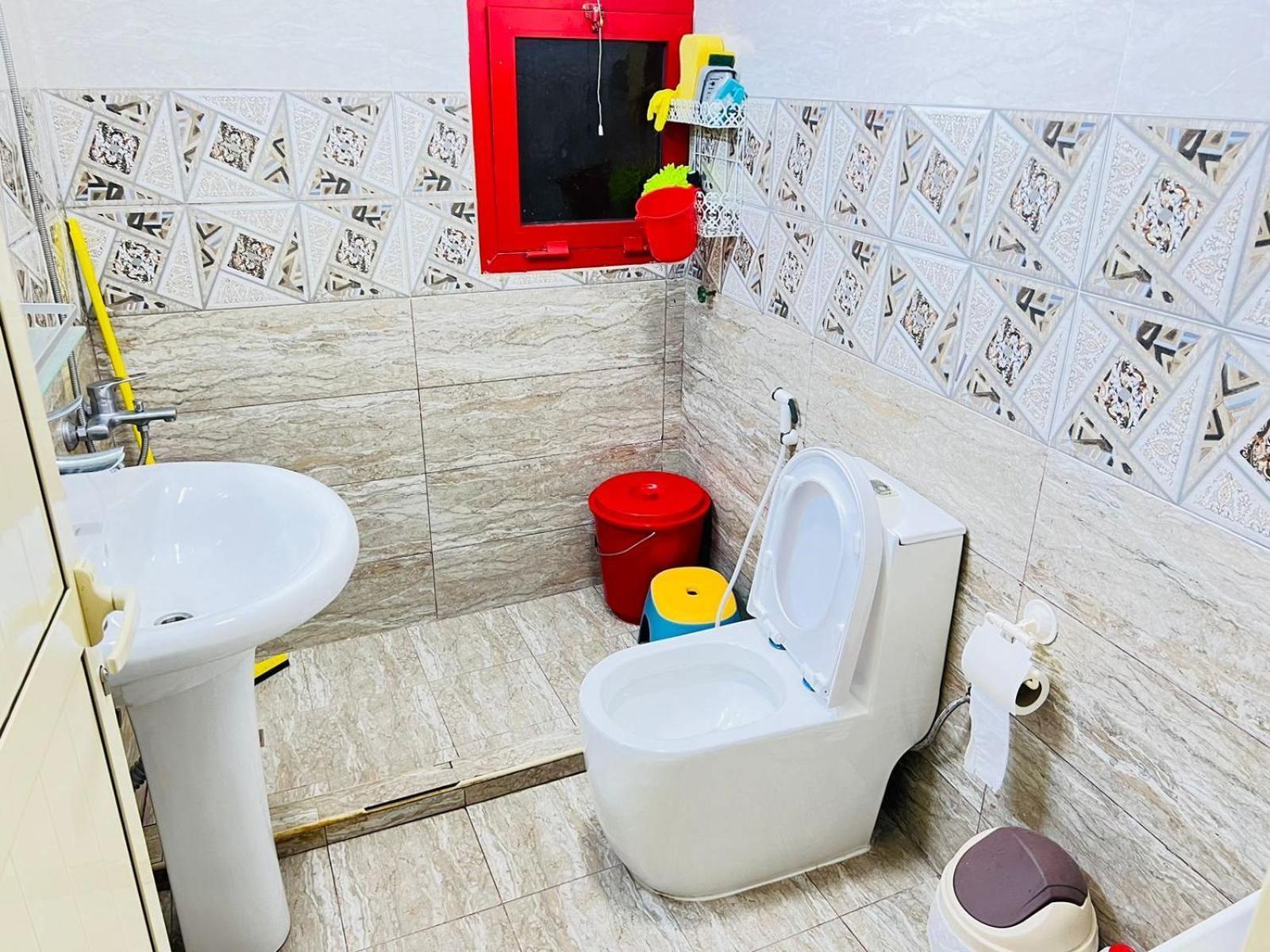 Moon Backpackers , Al Rigga , Partition For Couples And For Singles Apartment Дубай Екстериор снимка